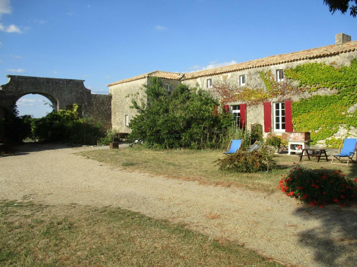 Вилла Logis De Bois Roche Saint-Bonnet-sur-Gironde Экстерьер фото