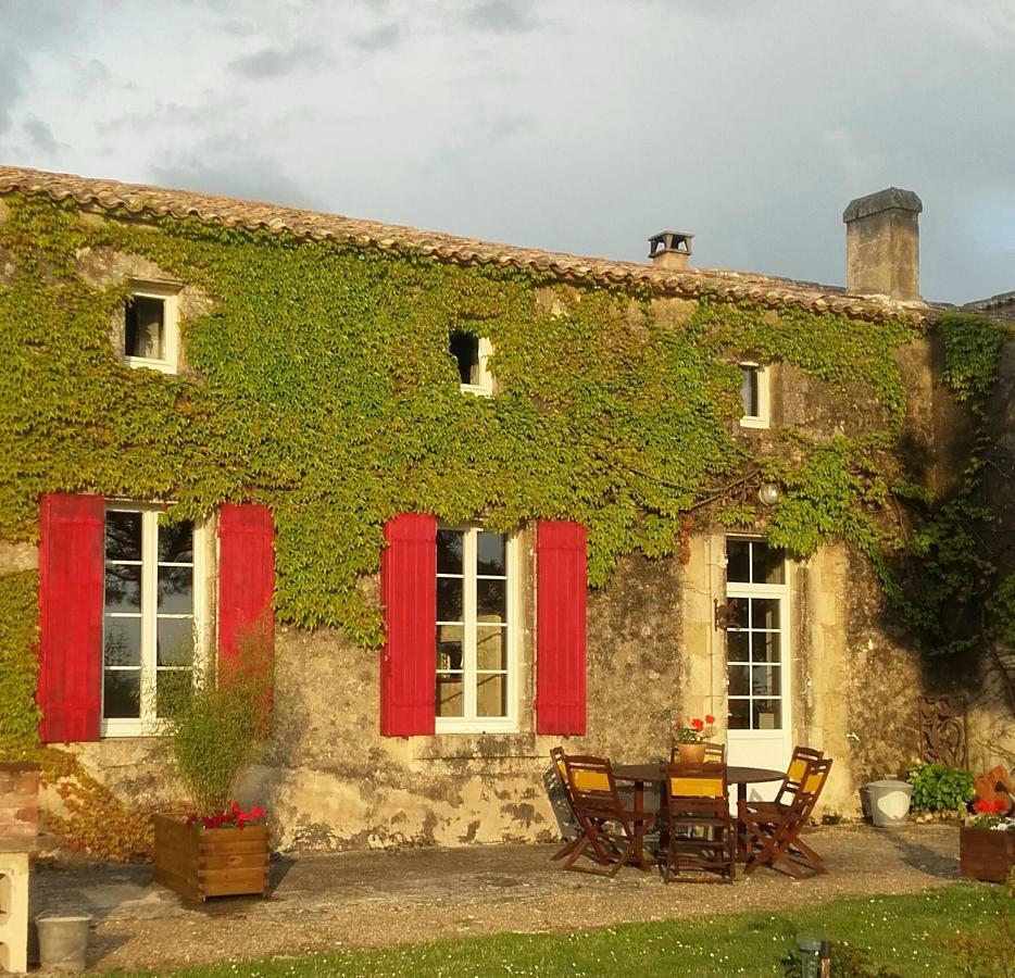 Вилла Logis De Bois Roche Saint-Bonnet-sur-Gironde Экстерьер фото